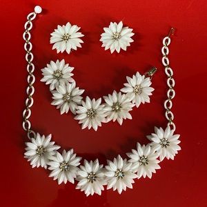 Vintage Coro white flower Demi Parure jewelry set 1950 1960